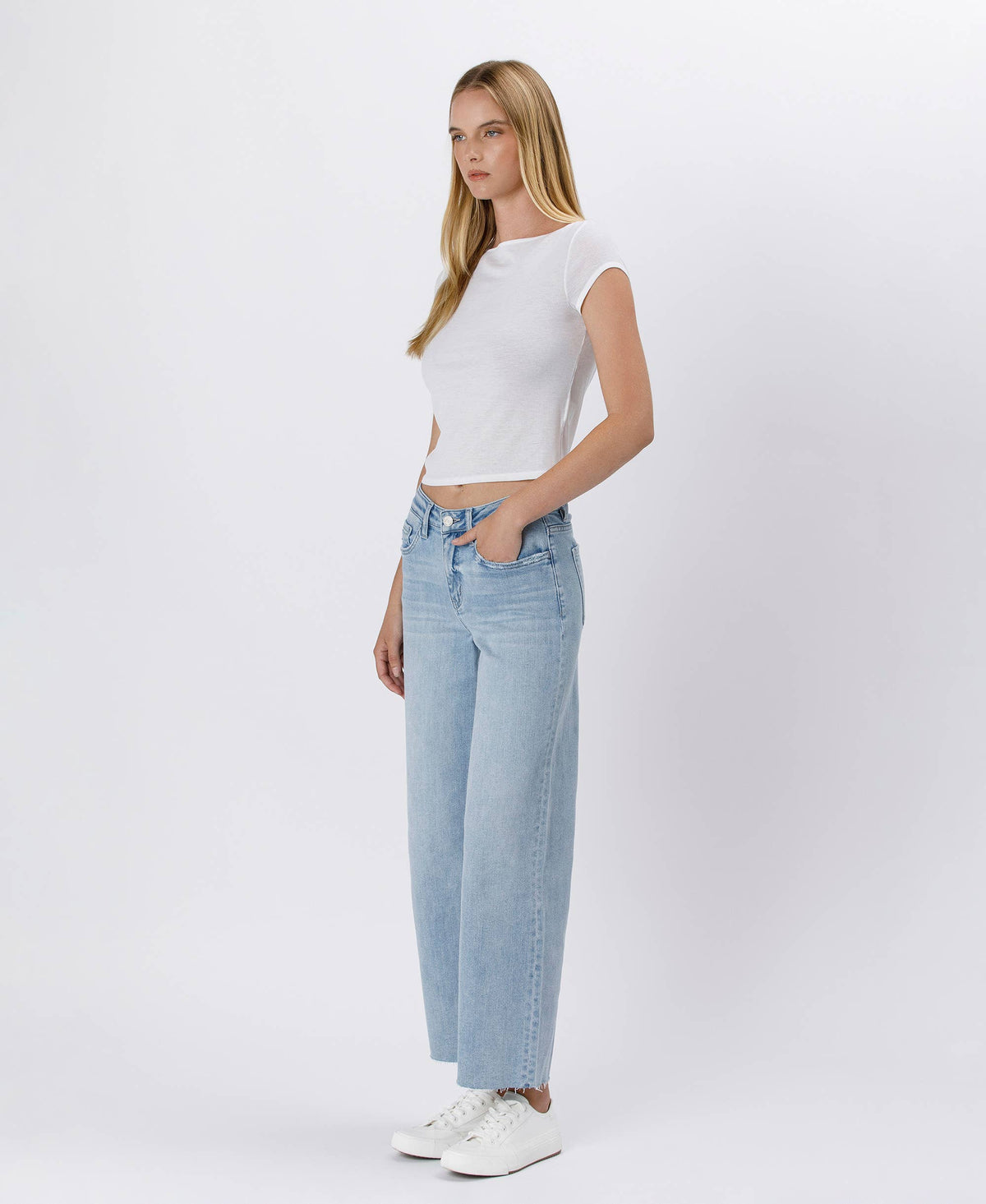 HIGH RISE WIDE LEG JEANS in Vintage Blue