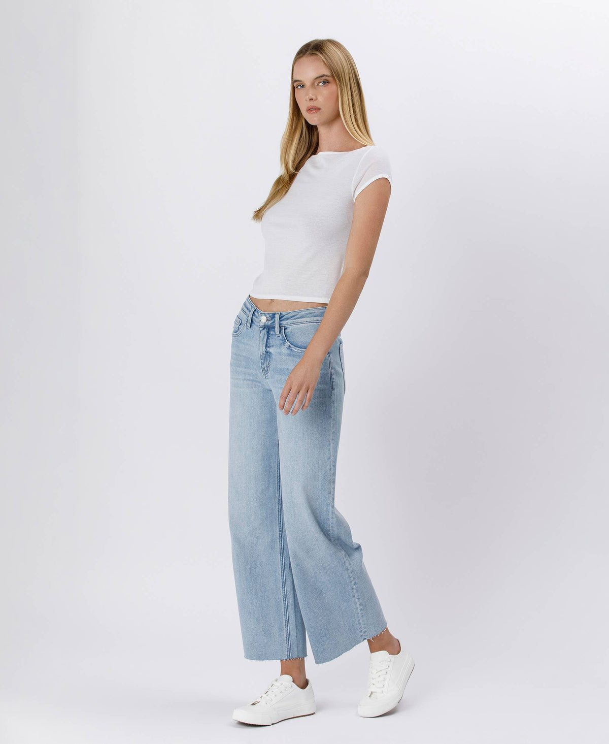 HIGH RISE WIDE LEG JEANS in Vintage Blue